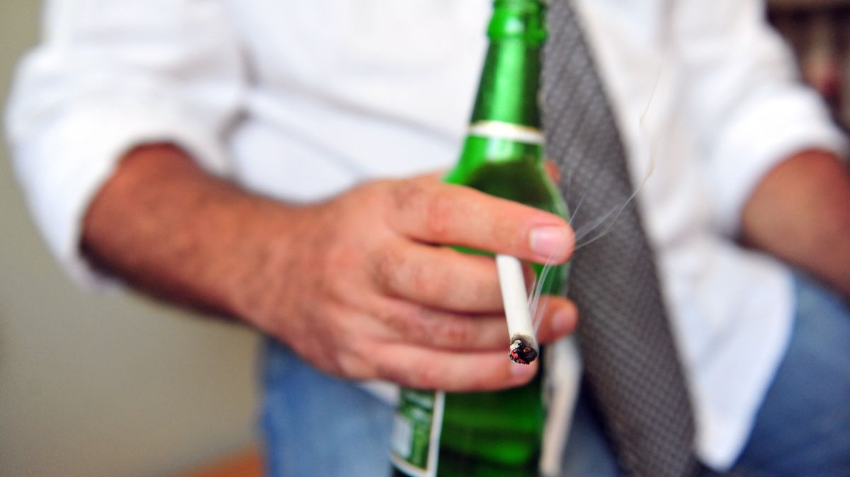 Další zvýšení daní: Cigarety, alkohol i benzín, plánuje vládní koalice